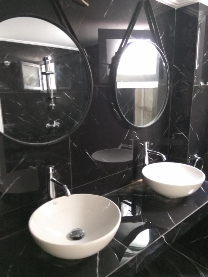 Nafpaktos Beach Luxury Suites 外观 照片