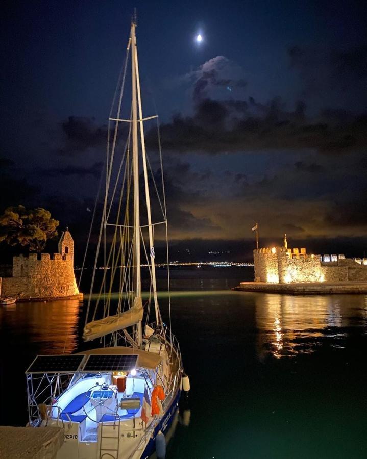 Nafpaktos Beach Luxury Suites 外观 照片