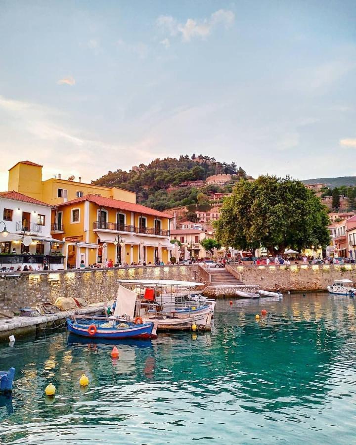 Nafpaktos Beach Luxury Suites 外观 照片